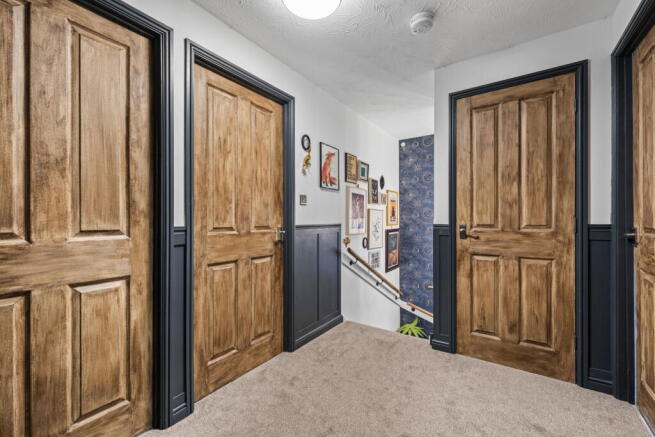 4 bed Detached for sale Image 7