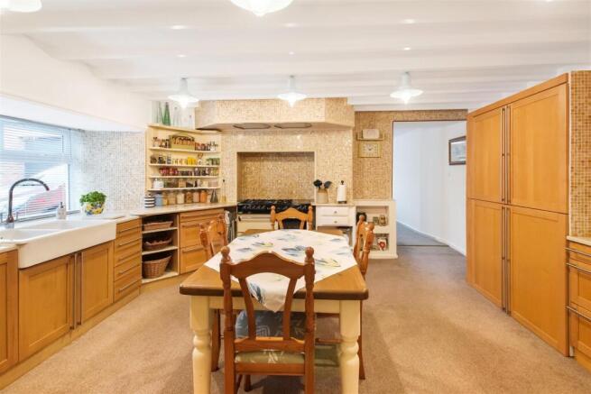 3 bed Detached for sale Image 7