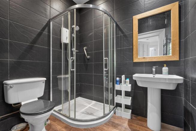 Shower Room.jpg