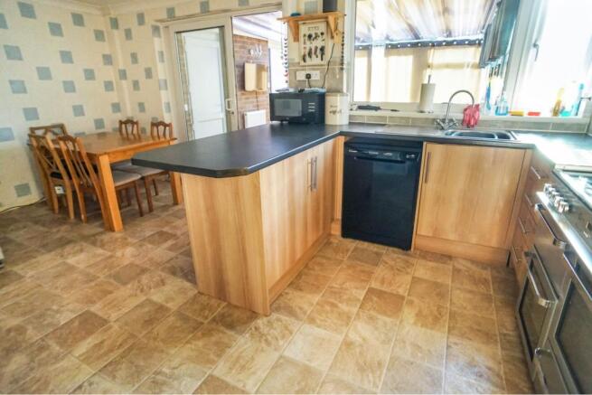 Kitchen/Breakfast