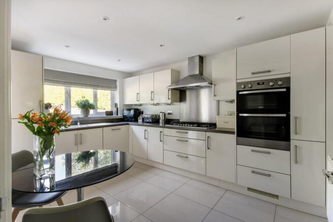 Chartwell Lane, Longfield, Kent, DA3 7AY photo 4