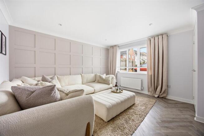 21_HARFIELD_DRIVE_GLASGOW_008.JPG