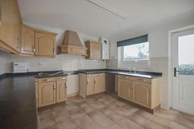 3 bed Bungalow for sale Image 9