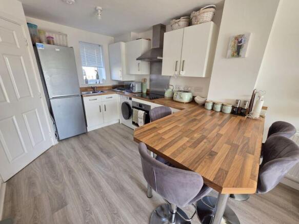 Kitchen/Breakfast Area