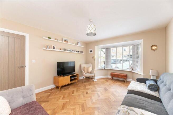 5 bed Semi-Detached for sale Image 4