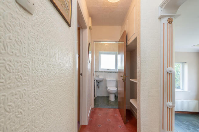 4 bed Detached for sale Image 11