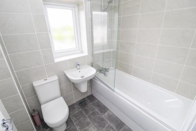 3 bed Semi-Detached for sale Image 9