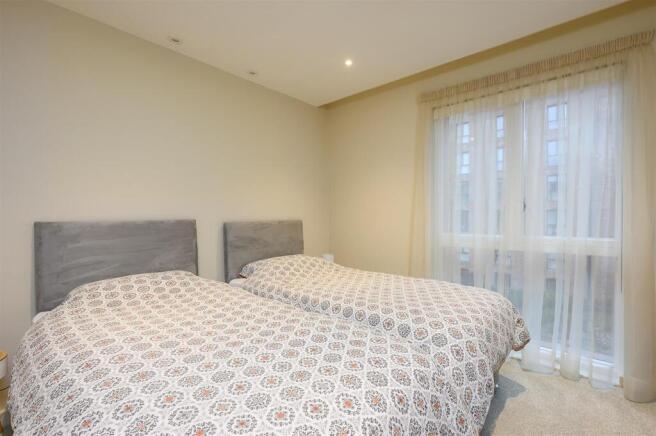 2 bed Apartment for sale Image 7