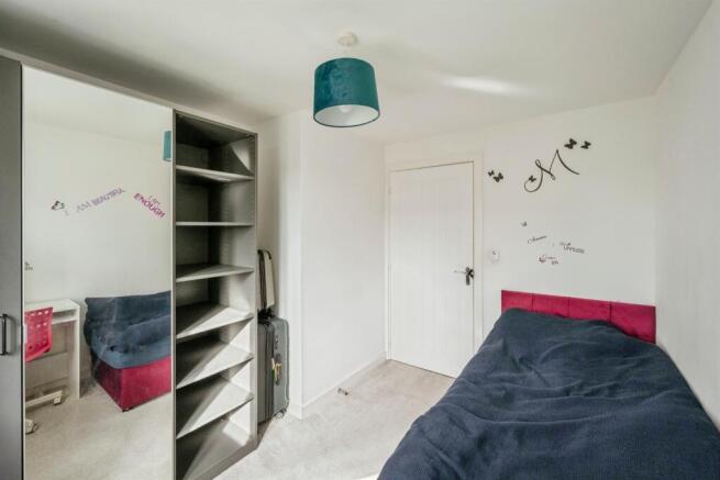 4 bed Town House for sale Image 10