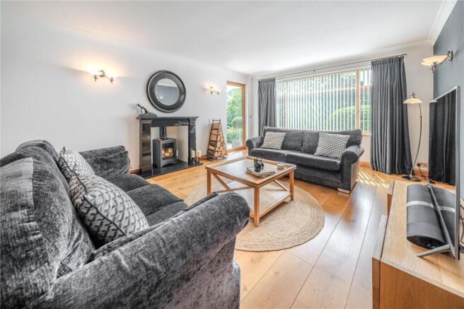 6 bed Detached for sale Image 11