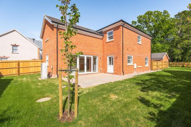 Eye-catching New Homes Available, Framingham Earl photo 4