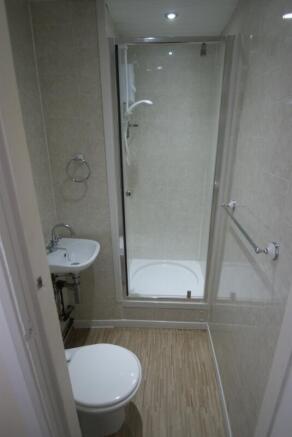 5 bed Detached to rent Image 11