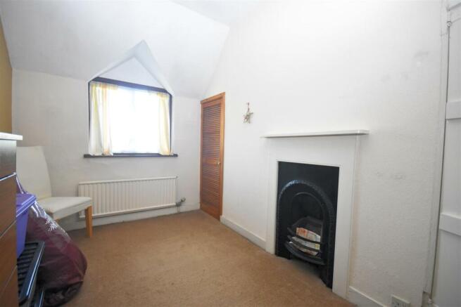 Bedroom 4.jpg