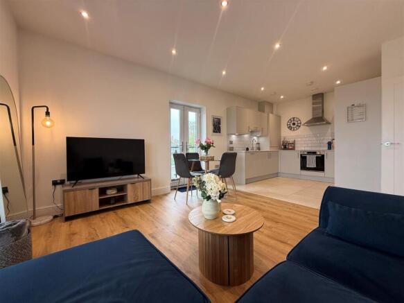 kitchen lounge.jpg