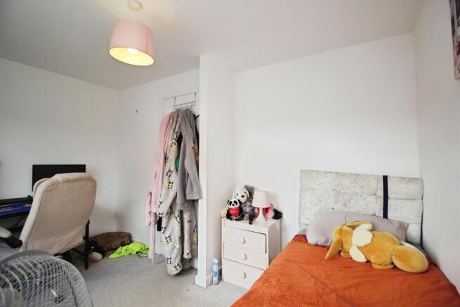 3 bed Town House for sale Image 11