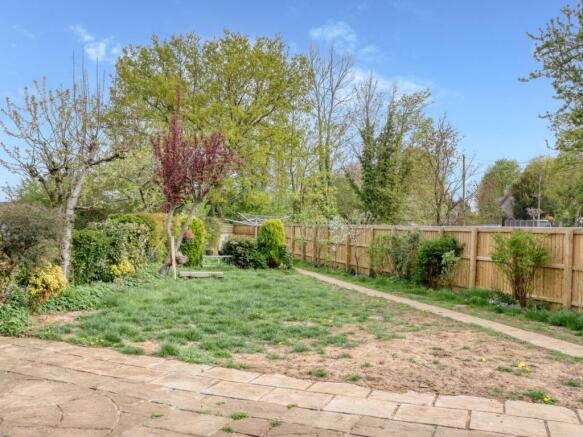 Rear Garden EweMove Swindon South
