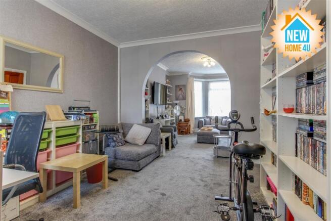 FAMILY ROOM / STUDY: