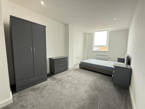 1 bed Apartment to rent Image 8