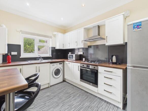 Kitchen (First Floor)