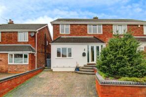 5, Longstaff Croft, Lichfield WS13 7DP