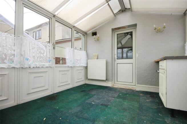 Victoria Avenue, Wickford, Essex, SS12 photo 3
