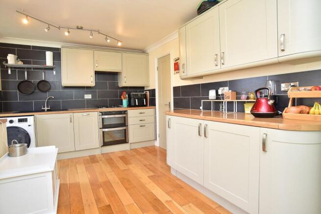 3 bed Terraced for sale Image 4