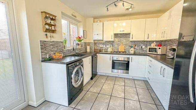 Colliers Way, Holmewood