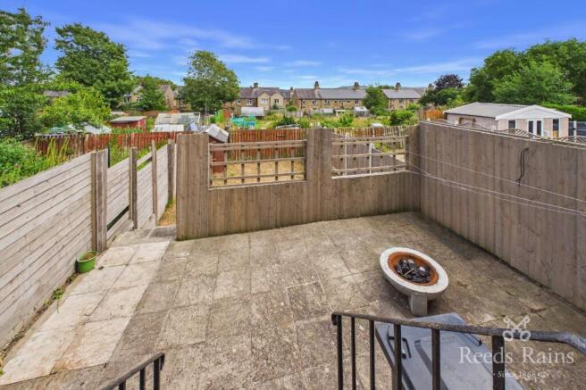 3 bed House to rent Image 6