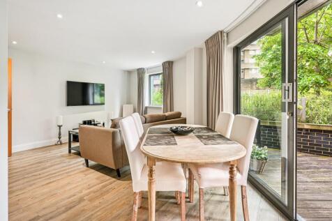 Dolben Court,
Montaigne Close, SW1P