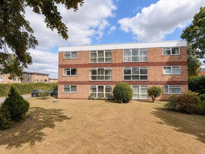 Walsall Road,Four Oaks,Sutton Coldfield,B74 4QJ