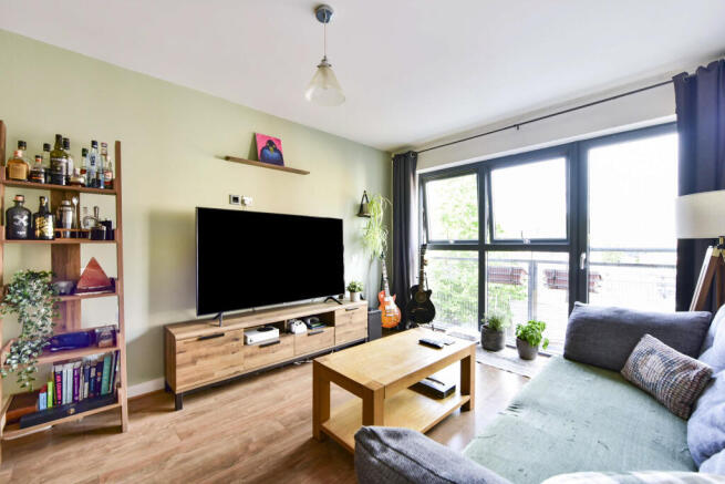 2 bed Flat for sale Image 10