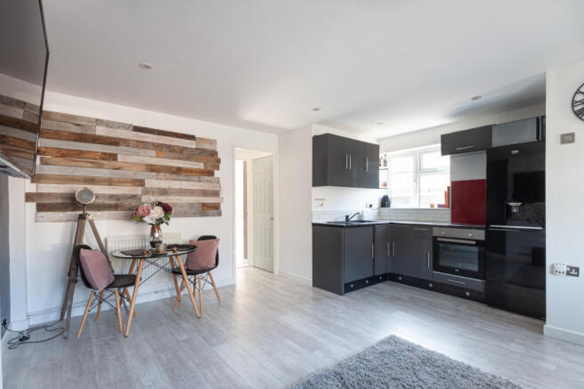 Kitchen/Dining Area