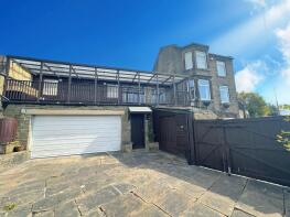 18, Plane Tree Nest Lane, Halifax HX2 7PL