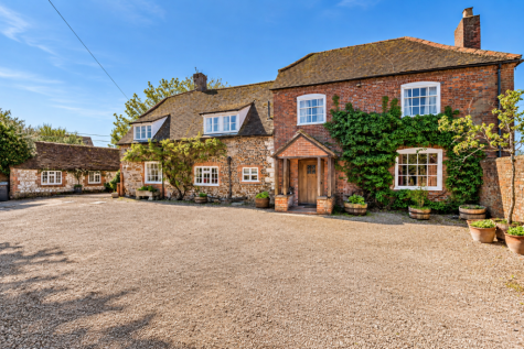 North Farm, Sheepdrove Hill, Lambourn, Hungerford, RG17
