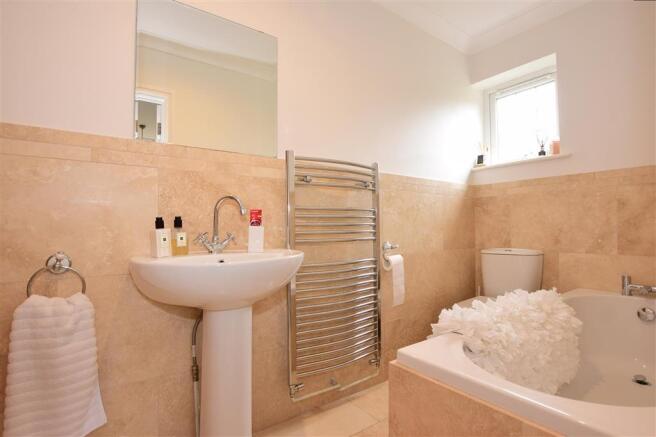 En-Suite Bathroom 6