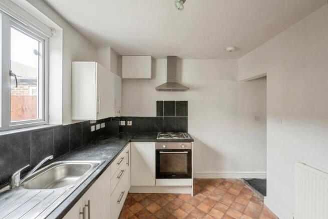 2 bed Terraced for sale Image 6