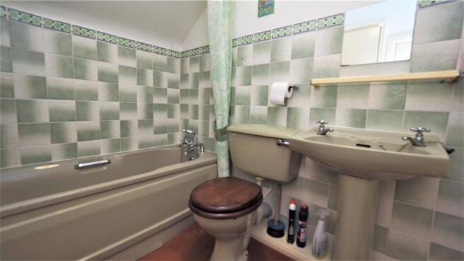 Ensuite.JPG