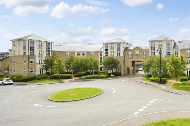 2 bed Apartment for sale Image 6