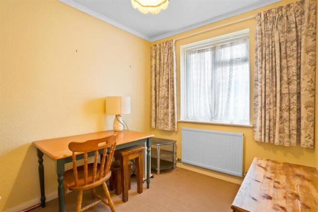 830186517 - 52 Windborough Road , SM5 15.jpg