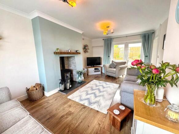 LIVING ROOM 1
