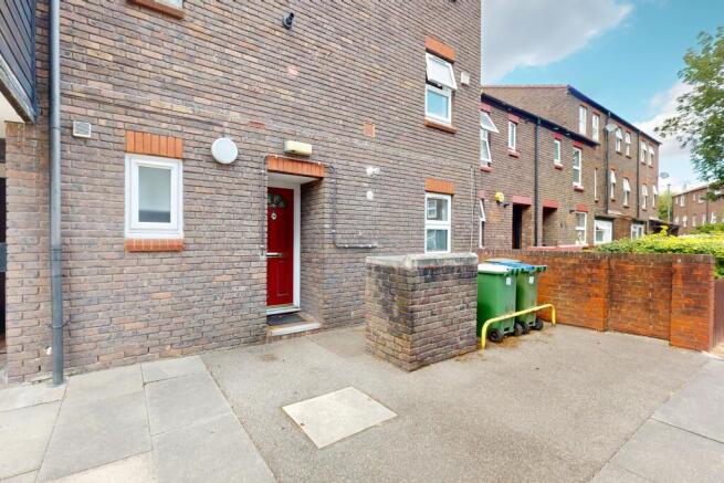 12 Aspen Green, Erith, DA18 4HY