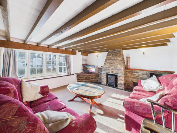 CAM05627G0-PR0031-STILL011