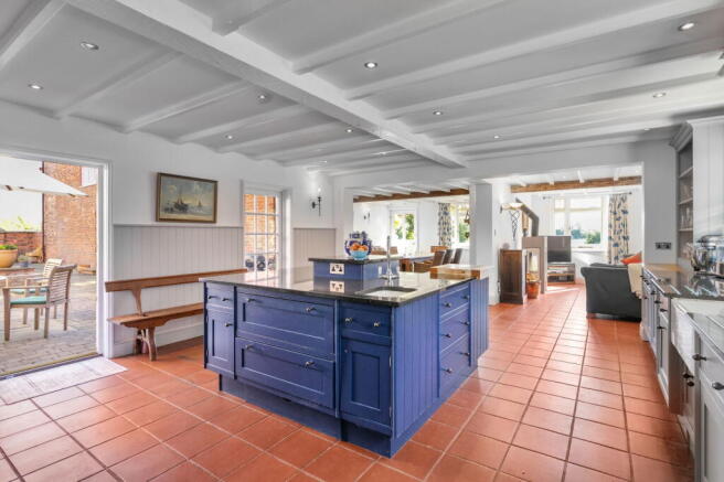 7 bed Country House for sale Image 4