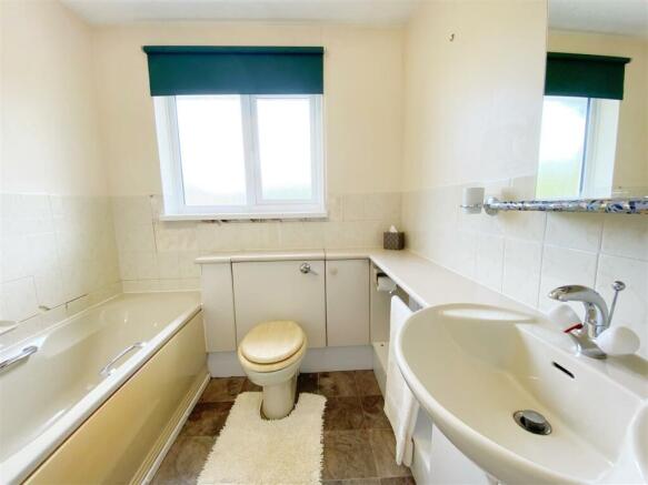 Bathroom.jpg
