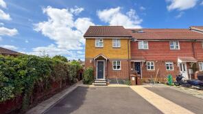 44, Bakers Gardens, Carshalton SM5 2SF