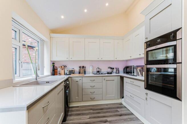 Lostock Avenue, Urmston, Manchester, M41 photo 4
