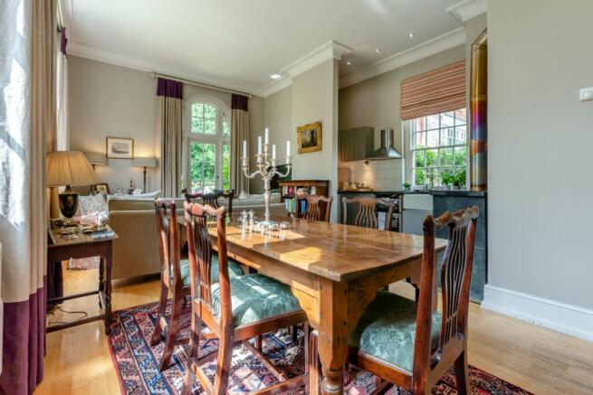 Sitting/Dining Room