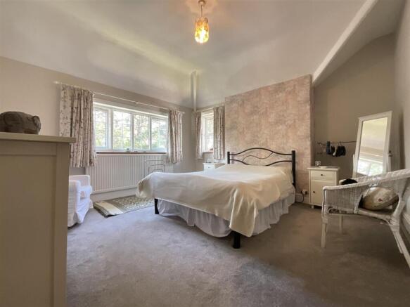 3 bed House for sale Image 6