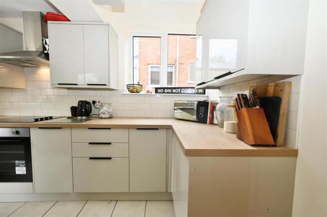 3 bed Semi-Detached for sale Image 11