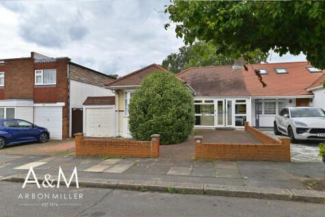 Whitney Avenue, Redbridge